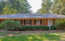 1011 Laurelwood Drive, Clinton, MS 39056