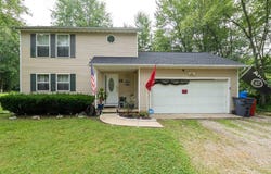 300 Woodside Drive SW, Pataskala, OH 43062