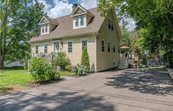 6 Limerock Road, Smithfield, RI 02917