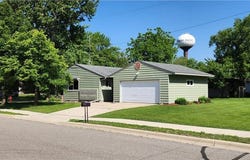 423 S Clayborn Avenue, Parkers Prairie, MN 56361