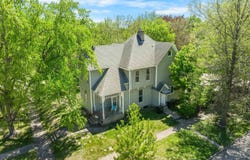 526 W 8th Street, Cedar Falls, IA 50613