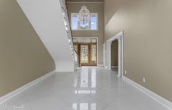 8 Bayou Place, Gulfport, MS 39503