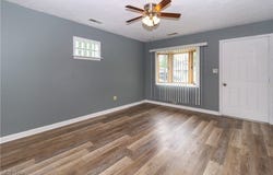 805 East Drive, Sheffield Lake, OH 44054