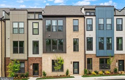 2495 LIBERTY LOOP, HERNDON, VA 20171