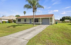 621 SW Stillman Avenue, Port Saint Lucie, FL 34953