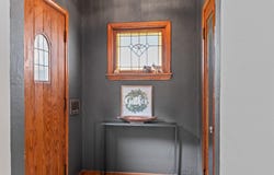 2124 N 84th St, Wauwatosa, WI 53226