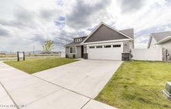 6407 W Bowmore Lane, Rathdrum, ID 83858