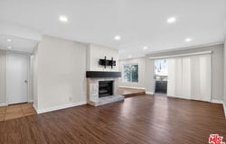12940 Riverside Dr, Sherman Oaks, CA 91423