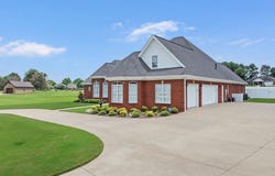 508 Woodfern Dr, Killen, AL 35645