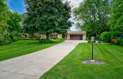 17425 Mierow Ln, Brookfield, WI 53045