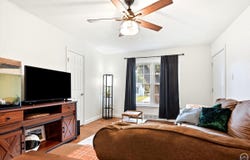 2415 SW Beverly CT, Topeka, KS 66611