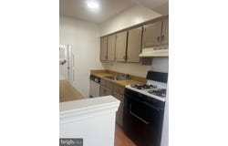 521 CORINTHIAN AVE, ESSINGTON, PA 19029