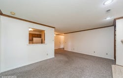 4900 Pleasant Street unit: 16, West Des Moines, IA 50266