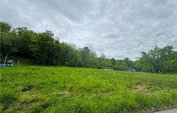 15 School St, Coal Center Boro, PA 15423