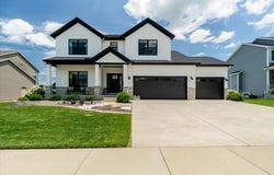 1304 Staghorne Way, Bloomington, IL 61705