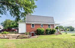 714 S 11th St, Connellsville, PA 15425