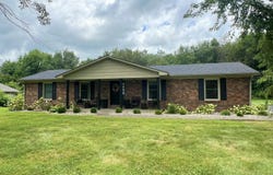 157 Hale Wilson Road, Russell Springs, KY 42642