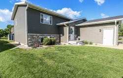 1202 SW 13th Avenue, Aberdeen, SD 57401