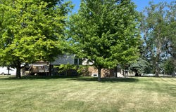 403 4th St SW, De Smet, SD 57231