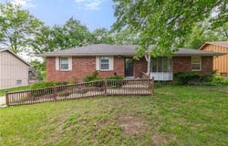 6820 Wildwood Drive, Raytown, MO 64133