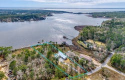 198 Shoreline Drive, Freeport, FL 32439