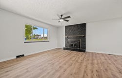 302 W Howard Avenue, Billings, MO 65610