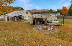 9 Carver Street, Mexico, ME 04257