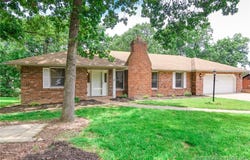 1745 Engelwood Drive, Jefferson City, MO 65101