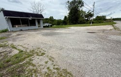 1589 Richmond Road, Irvine, KY 40336