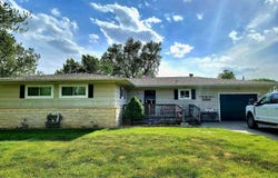 2402 Sunset Drive, Belleville, KS 66935