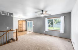 608 W 7th St, Haysville, KS 67060