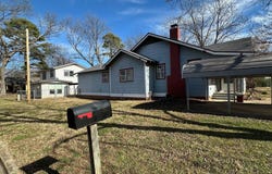 324 W Plum St, Durant, OK 74701