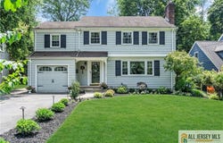 20 Oak Hills Road, Edison, NJ 08820