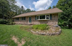 2 MARTINS LANE, DOWNINGTOWN, PA 19335