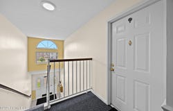 8504 Ambrosse Ln, Louisville, KY 40299