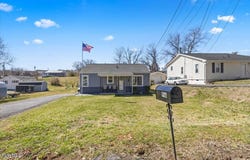 916 Clark Street, Bristol, VA 24201