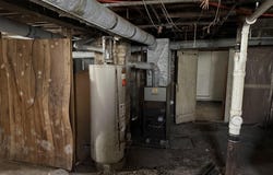 2470 N 41st St, Milwaukee, WI 53210