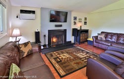 15 High Street E, Shandaken, NY 12480