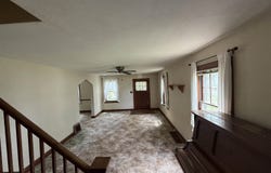 230 BURRWOOD, LOVES PARK, IL 61111