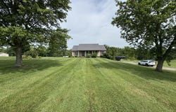 481 Lake View Road, Ewing, KY 41039