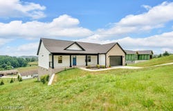 143 Middle Glen Rd, Maynardville, TN 37807