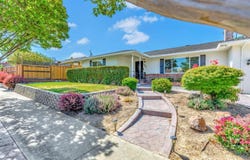 1081 Oak ST, HOLLISTER, CA 95023