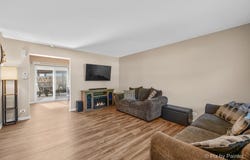 902 Oak Valley Drive, Cary, IL 60013