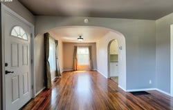 318 E 13TH St, TheDalles, OR 97058