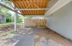 207 Inwood Dr, PALESTINE, TX 75801