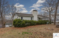 12136 Burton, Warsaw, MO 65355