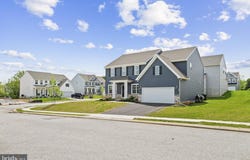 13 BANEBERRY STREET, STEWARTSTOWN, PA 17363
