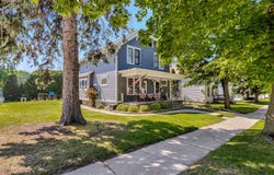 1326 S 8th St, Manitowoc, WI 54220