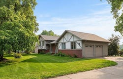 1740 Laguna Drive, Fremont, NE 68025