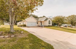 514 Andrews Avenue, Dixon, MO 65459